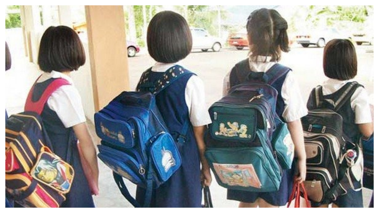 ఏపీలో రేపటి నుంచే సంక్రాంతి సెలవులు.. పల్లె బాట పడుతున్న పట్నం